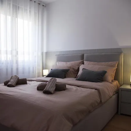 Finn Modern Seaside Durrës