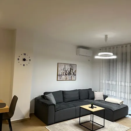 Finn Modern Seaside Durrës