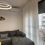 Finn Modern Seaside *