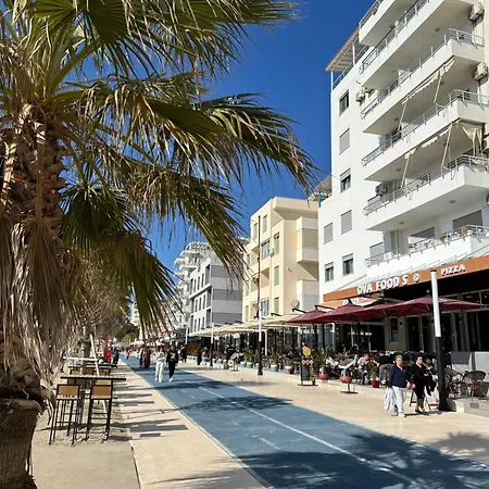 Finn Modern Seaside *