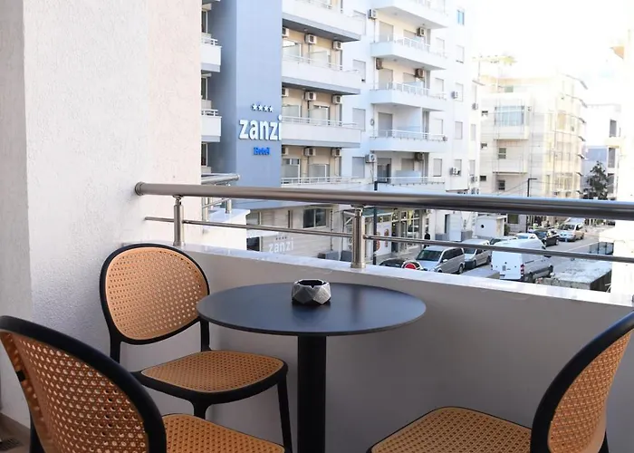 Apartment Finn Modern Seaside