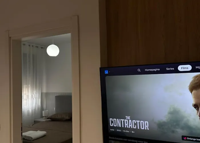Finn Modern Seaside Apartment Durrës